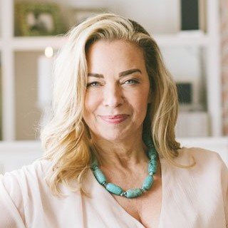 Terri Cole